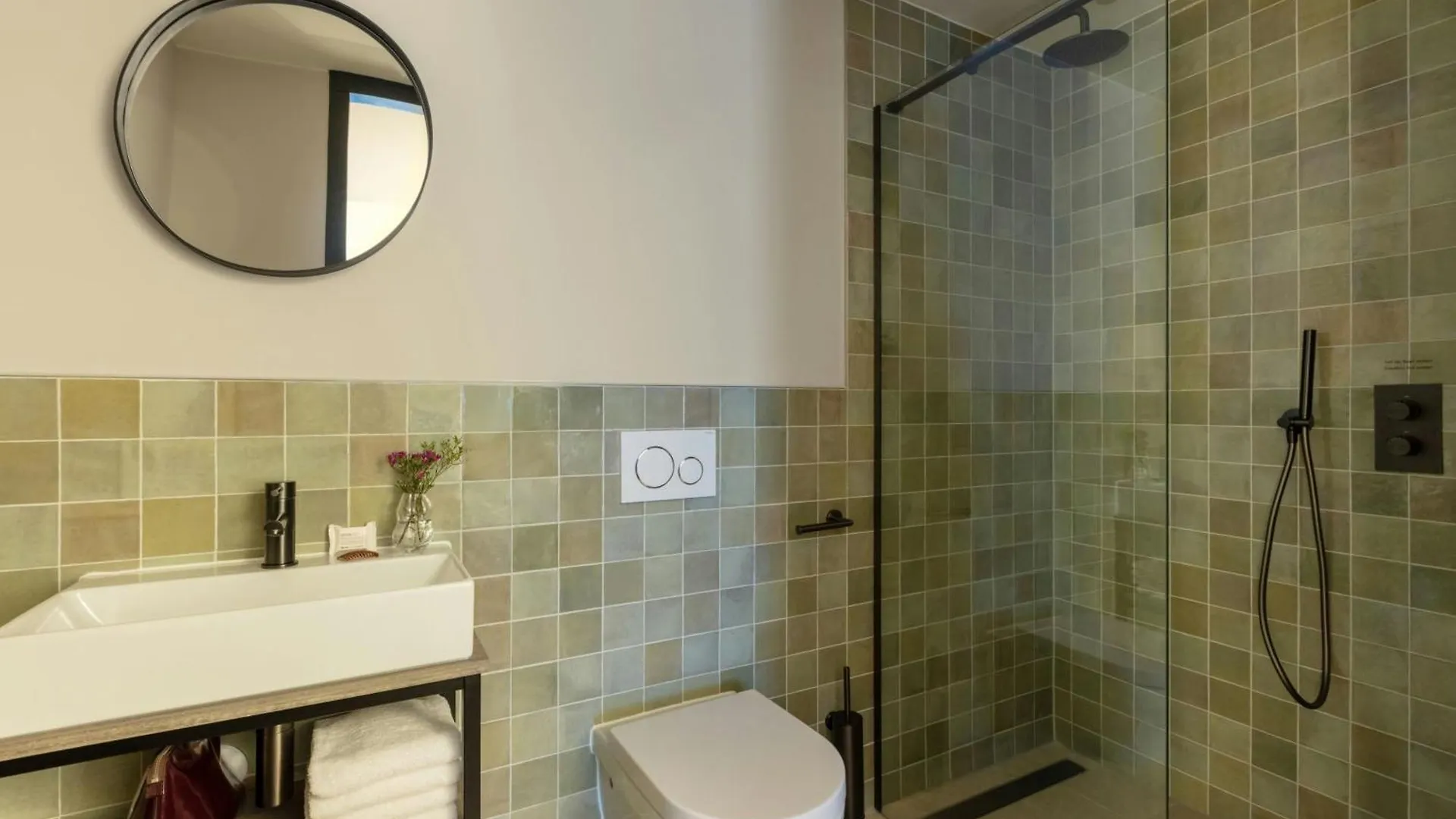 Middelland Hotel, Sonder By Marriott Bonvoy Rotterdam Hotel
